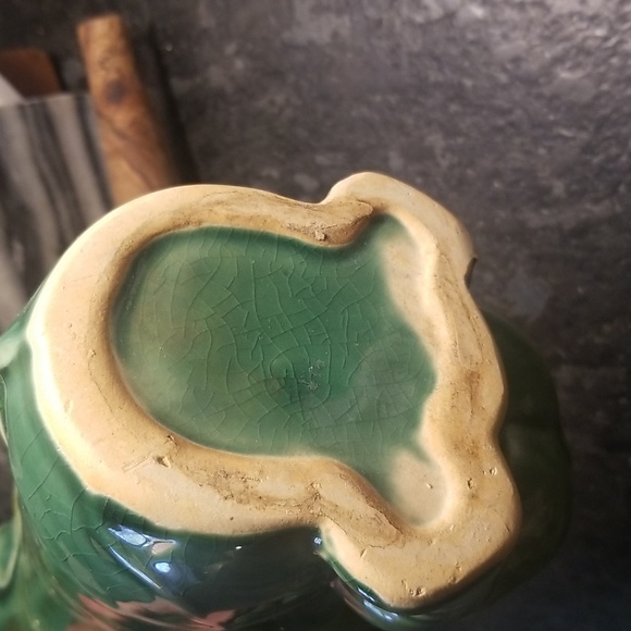 Vintage Elephant Crackle Ceramic Green Art Pottery Vase/Planter - Picture 9 of 9
